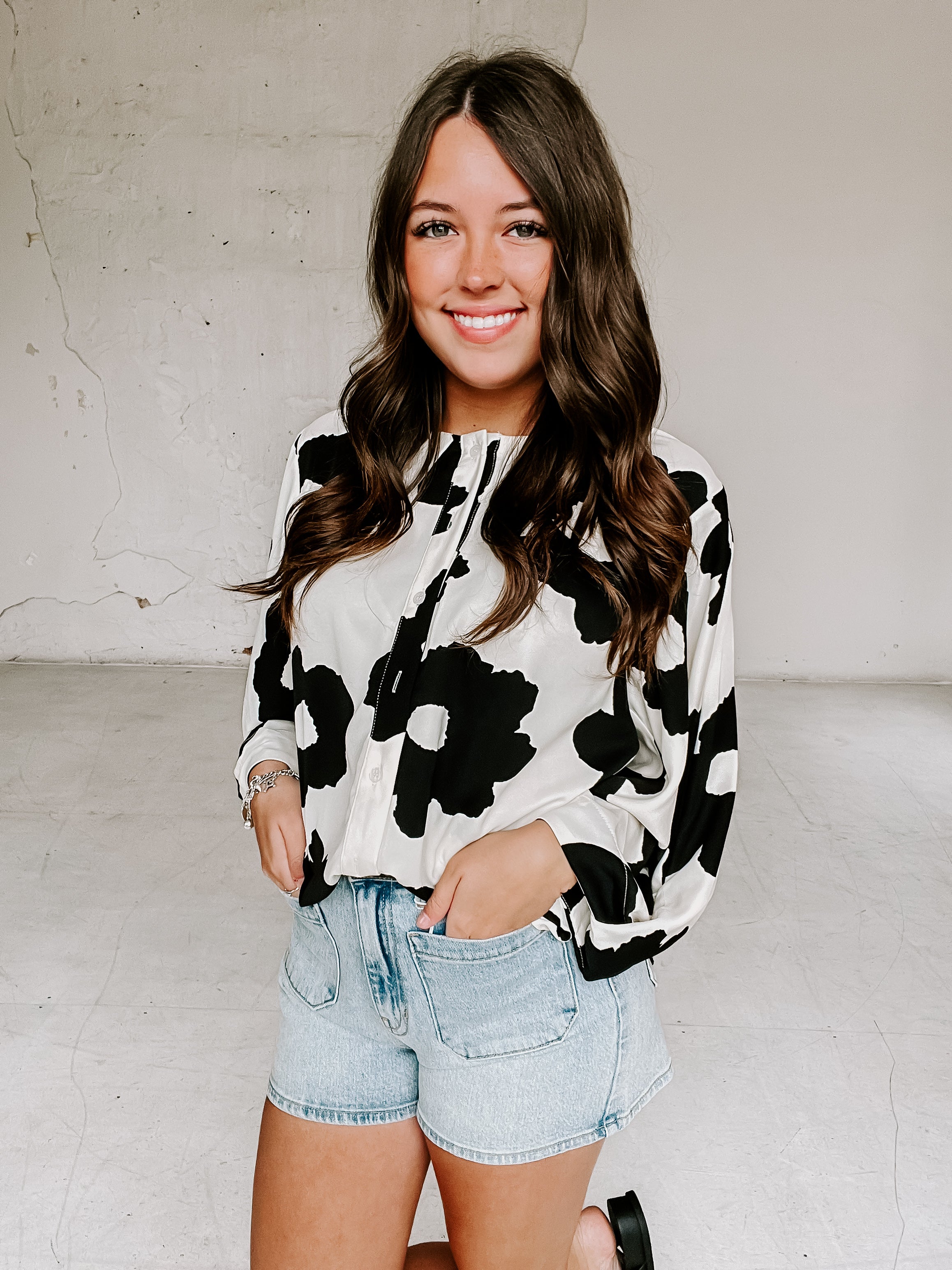 Black/Cream Retro Flower Blouse