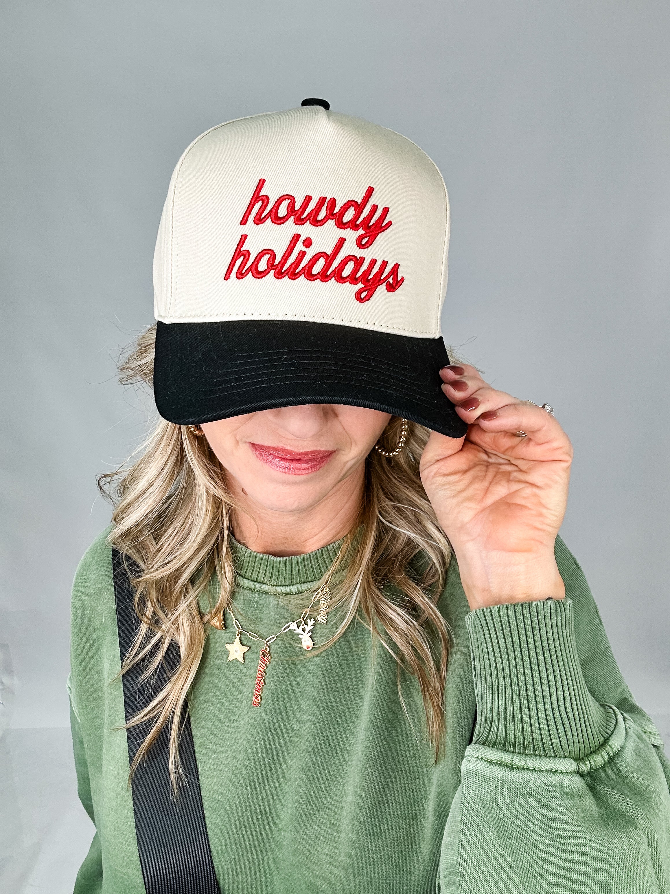 'Howdy Holidays' Embroidered Trucker Hat